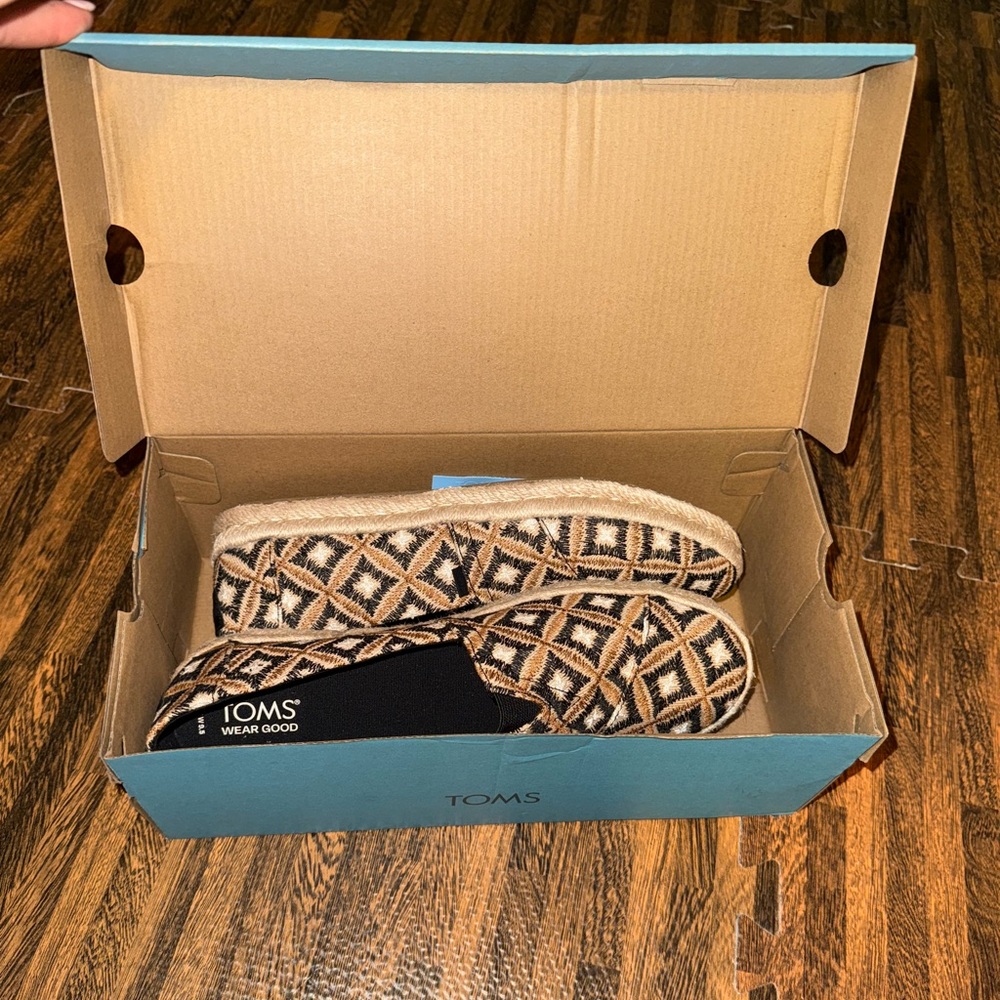 TOMS Women's Geo Woven slip ons Alpargata Rope 2.0 9.5